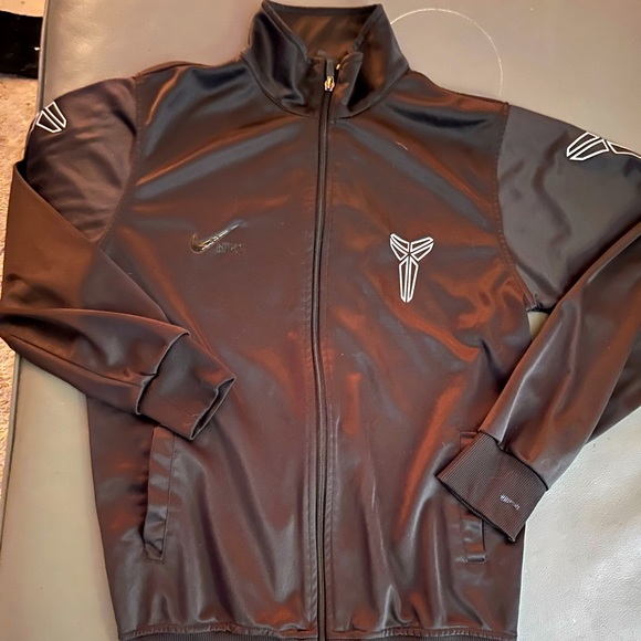 Nike Kobe hoodie. - Picture 1 of 4